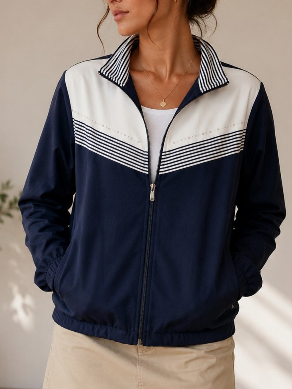 Alia Womans Navy Windbreaker Seaside Jacket, Zip, Mesh Lined 16